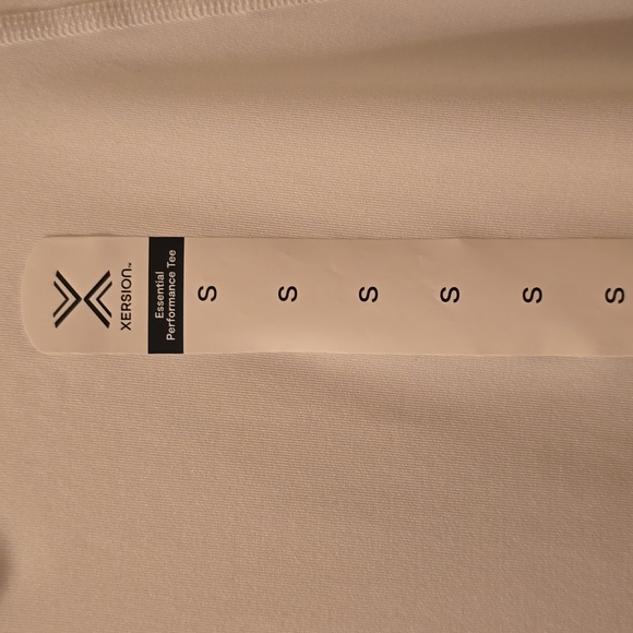 XERSION WOMENS WHITE ATHLETIC  SHORT SLEEVES TEE SIZE SMALL - Picture 5 of 12